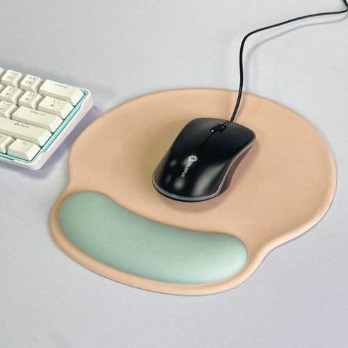 What Material Hardness Is Required for a Rubber Wrist Rest to Provide Comfort?