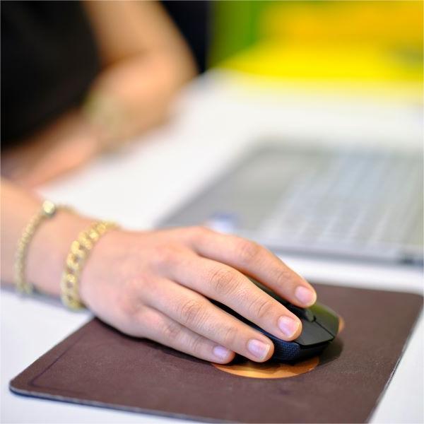 How to Use Durable Mouse Pads for Businesses to Improve Employee Benefits and Efficiency